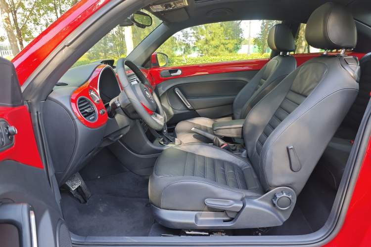 Used Volkswagen Beetle 2014 1.4TSI R-Line Interior 5