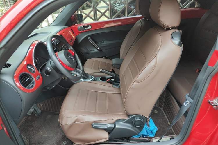 Used Volkswagen Beetle 2014 1.2TSI Fashion Edition Left Front Seat