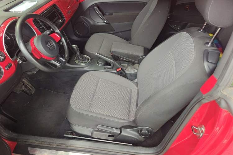 Used Volkswagen Beetle 2014 1.4TSI Fashion Edition Left Front Seat