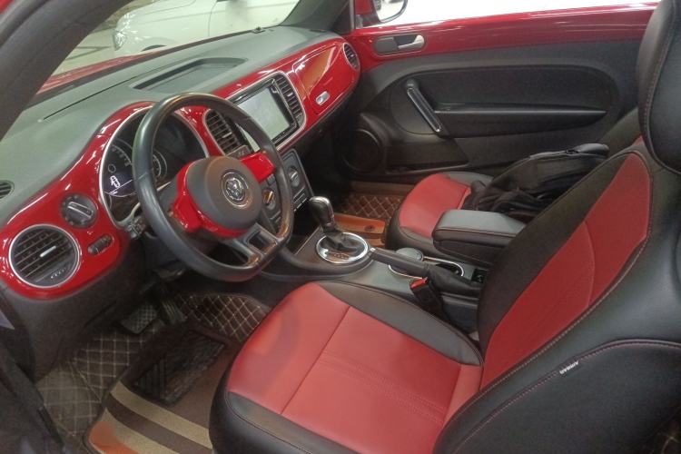 Used Volkswagen Beetle 2014 1.4TSI Fashion Edition Left Front Seat