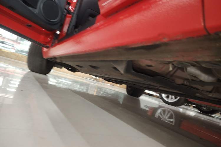 Used Volkswagen Beetle 2014 1.4TSI Fashion Edition Left Side Sill
