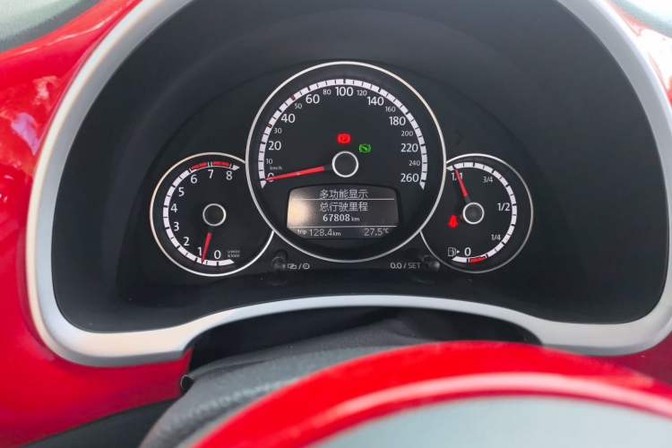 Used Volkswagen Beetle 2014 1.2TSI Fashion Edition Odometer Close Up