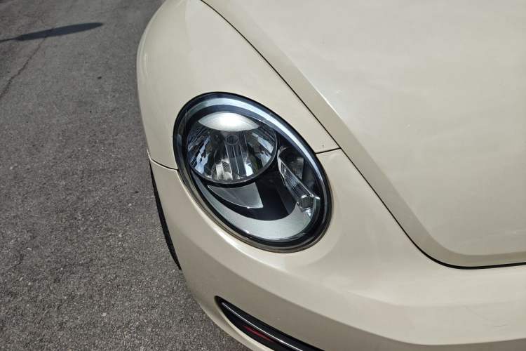 Used Volkswagen Beetle 2014 1.2TSI Fashion Edition Right Front Headlight