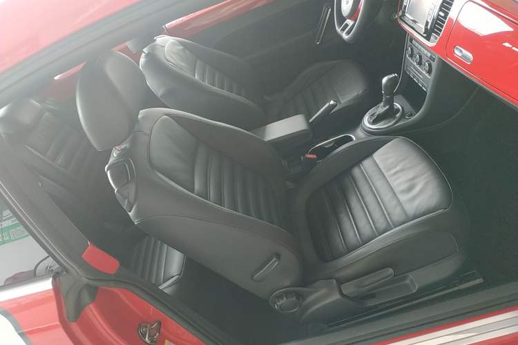 Used Volkswagen Beetle 2014 1.4TSI R-Line Right Front Seat