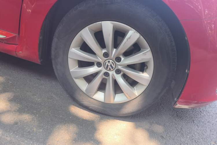 Used Volkswagen Beetle 2014 1.2TSI Fashion Edition Right Front Wheel Hub