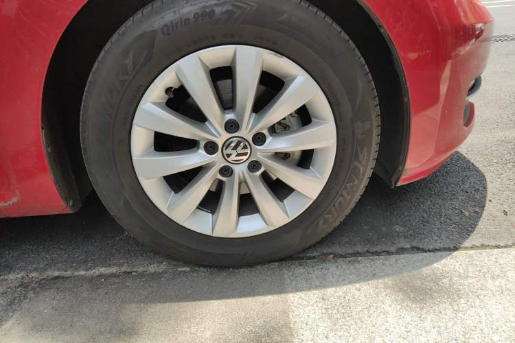 Used Volkswagen Beetle 2014 1.2TSI Fashion Edition Right Front Wheel Hub