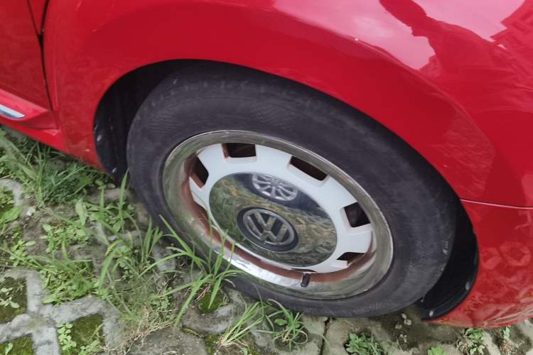Used Volkswagen Beetle 2014 1.2TSI Comfort Model Right Front Wheel Hub