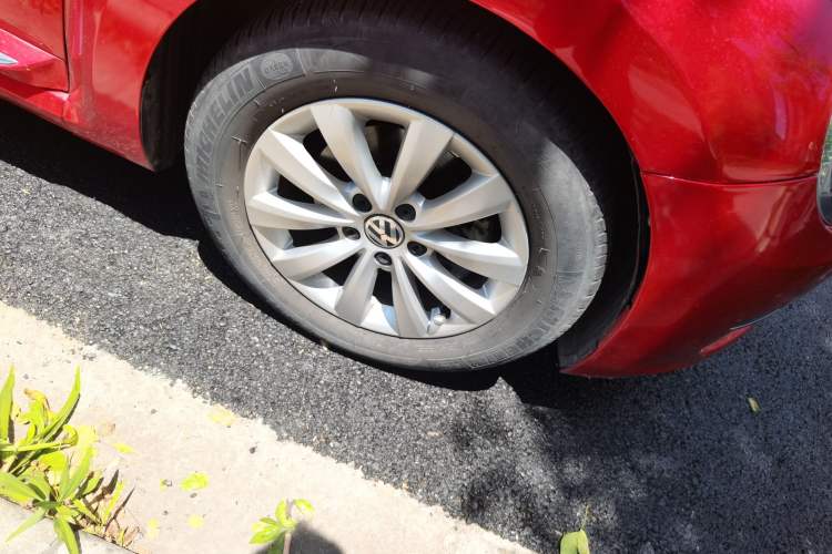 Used Volkswagen Beetle 2014 1.4TSI Fashion Edition Right Front Wheel Hub