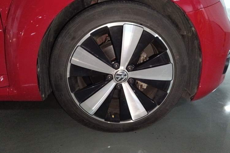 Used Volkswagen Beetle 2014 1.4TSI R-Line Right Front Wheel Hub