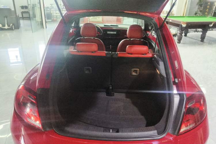 Used Volkswagen Beetle 2014 1.4TSI Fashion Edition Trunk