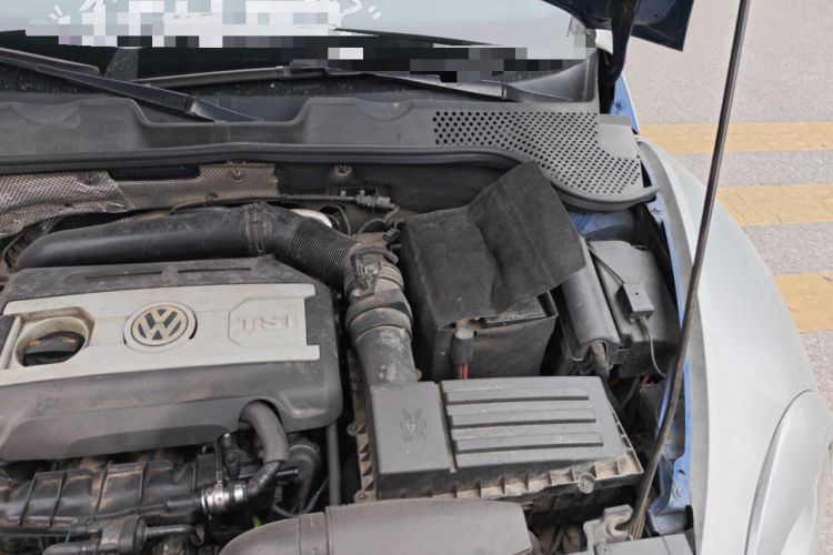 Used Volkswagen Beetle 2014 2.0 TSI Turbo Version Engine Bay Left