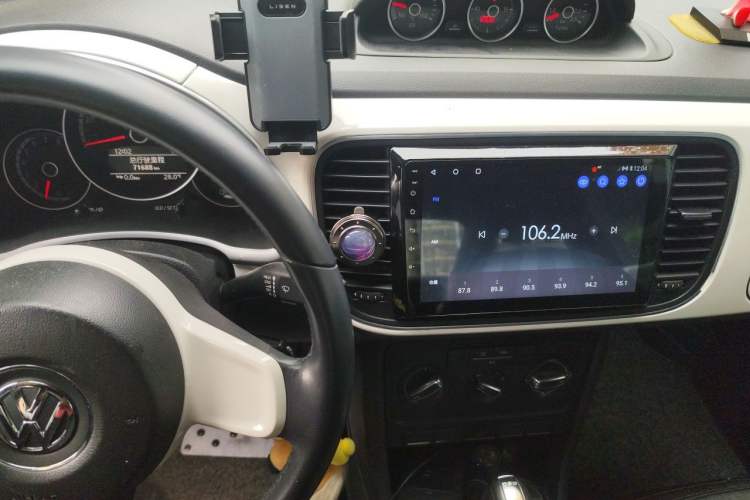 Used Volkswagen Beetle 2014 1.4TSI Fashion Edition Audio And AC Panel