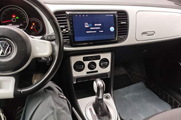 Used Volkswagen Beetle 2014 1.2TSI Fashion Edition Audio And AC Panel