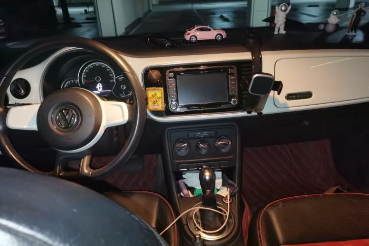Used Volkswagen Beetle 2014 1.4TSI Fashion Edition Center Console