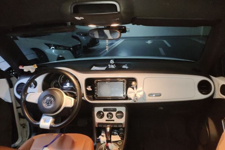 Used Volkswagen Beetle 2014 1.2TSI Fashion Edition Center Console