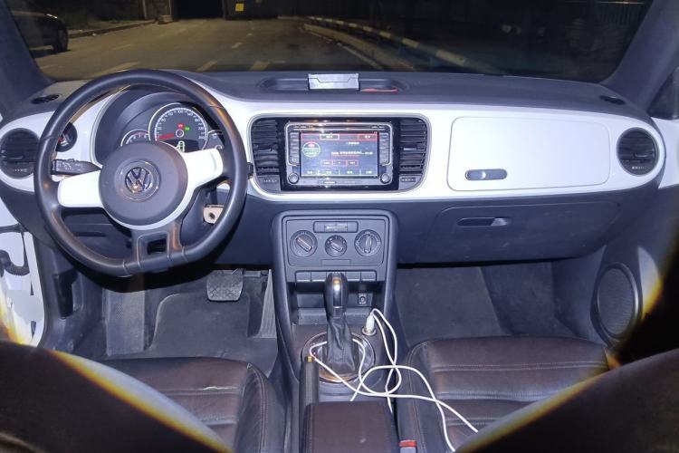 Used Volkswagen Beetle 2014 1.2TSI Fashion Edition Center Console