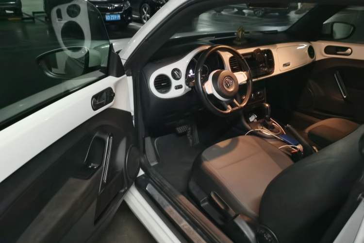 Used Volkswagen Beetle 2014 1.4TSI Fashion Edition Driver Seat