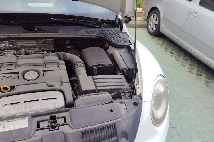 Used Volkswagen Beetle 2014 1.4TSI Fashion Edition Engine Bay Left