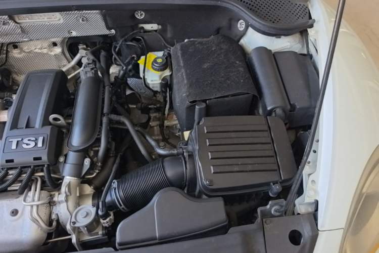 Used Volkswagen Beetle 2014 1.2TSI Fashion Edition Engine Bay Left