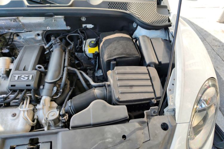 Used Volkswagen Beetle 2014 1.2TSI Fashion Edition Engine Bay Left
