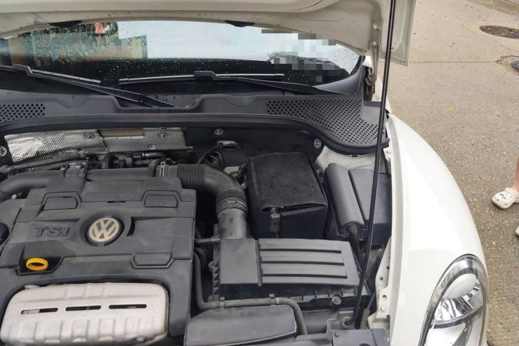 Used Volkswagen Beetle 2014 1.4TSI Fashion Edition Engine Bay Left