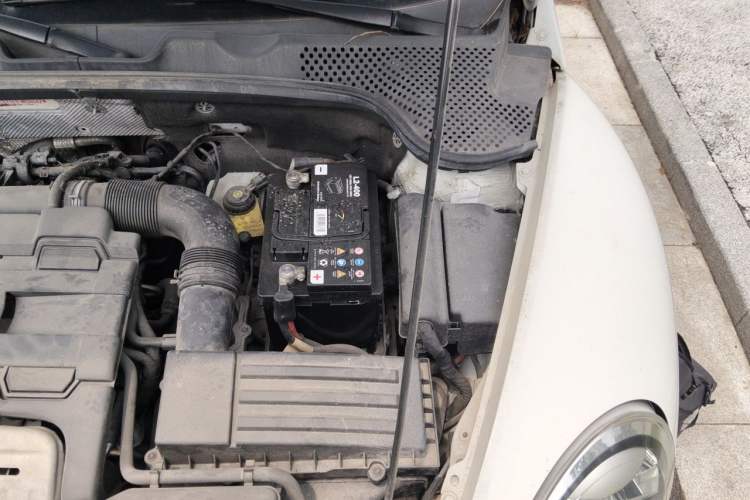 Used Volkswagen Beetle 2014 1.4TSI Fashion Edition Engine Bay Left