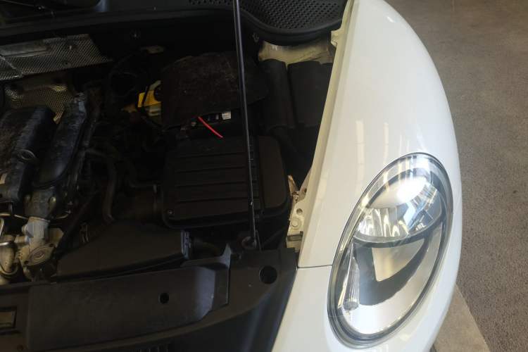 Used Volkswagen Beetle 2014 1.2TSI Fashion Edition Engine Bay Left