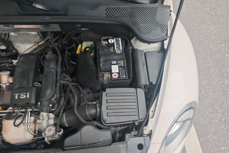 Used Volkswagen Beetle 2014 1.2TSI Fashion Edition Engine Bay Left