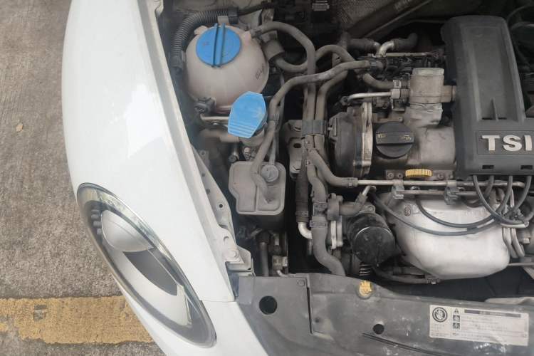 Used Volkswagen Beetle 2014 1.2TSI Comfort Model Engine Bay Right