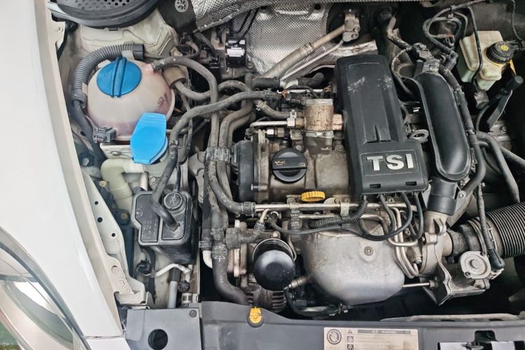 Used Volkswagen Beetle 2014 1.2TSI Fashion Edition Engine Bay Right