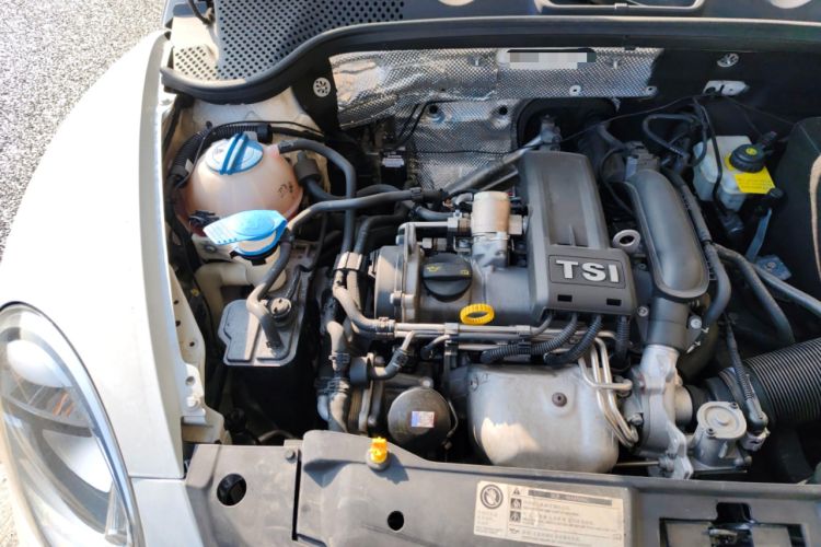 Used Volkswagen Beetle 2014 1.2TSI Fashion Edition Engine Bay Right