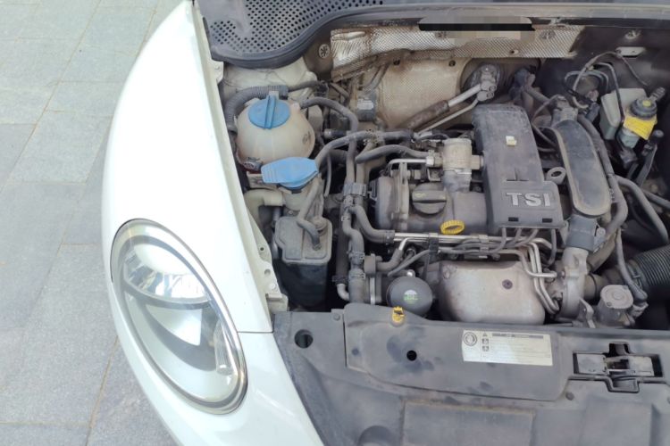 Used Volkswagen Beetle 2014 1.2TSI Comfort Model Engine Bay Right