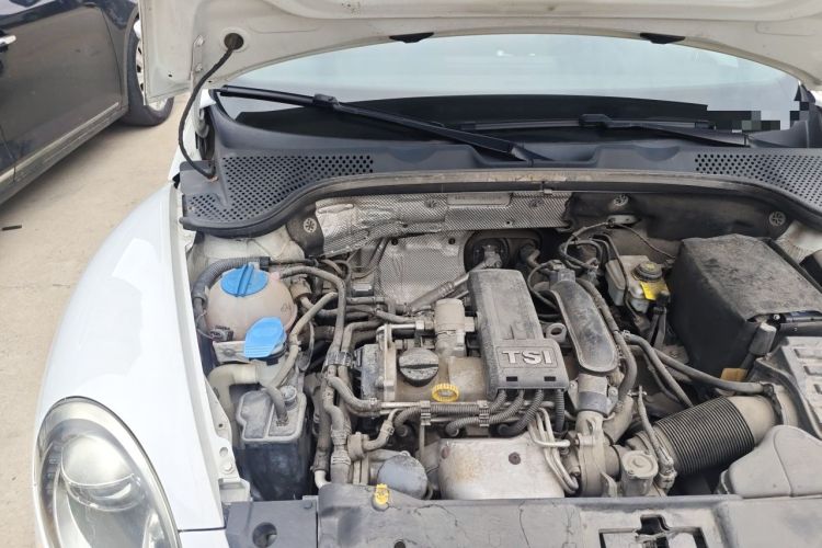 Used Volkswagen Beetle 2014 1.2TSI Fashion Edition Engine Bay Right