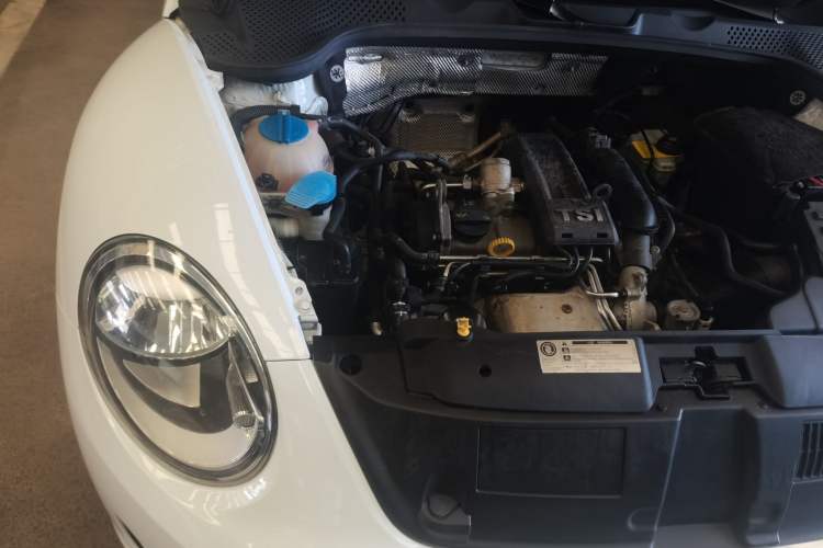 Used Volkswagen Beetle 2014 1.2TSI Fashion Edition Engine Bay Right
