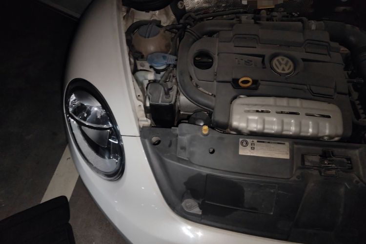 Used Volkswagen Beetle 2014 1.4TSI Fashion Edition Engine Bay Right
