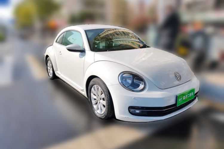 Used Volkswagen Beetle 2014 1.2TSI Fashion Edition Front Right 45 Deg