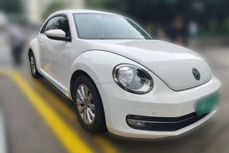 Used Volkswagen Beetle 2014 1.4TSI Fashion Edition Front Right 45 Deg