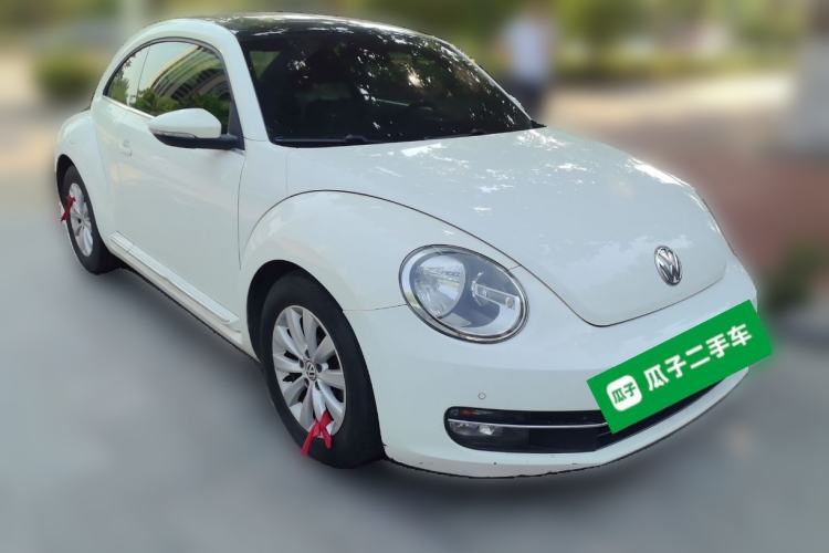 Used Volkswagen Beetle 2014 1.2TSI Comfort Model Front Right 45 Deg