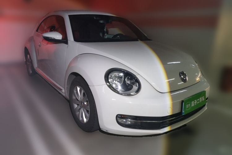 Used Volkswagen Beetle 2014 1.4TSI Fashion Edition Front Right 45 Deg