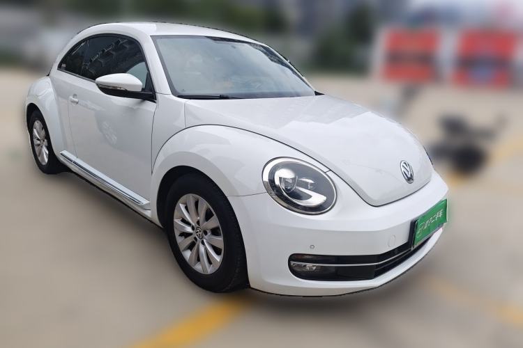 Used Volkswagen Beetle 2014 1.2TSI Fashion Edition Front Right 45 Deg