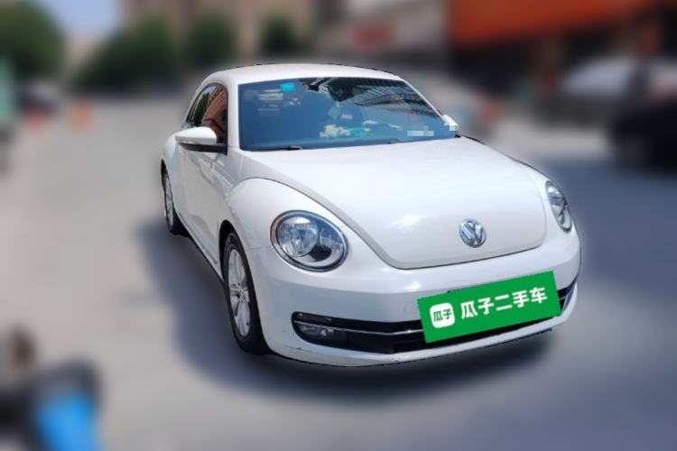 Used Volkswagen Beetle 2014 1.4TSI Fashion Edition Front Right 45 Deg