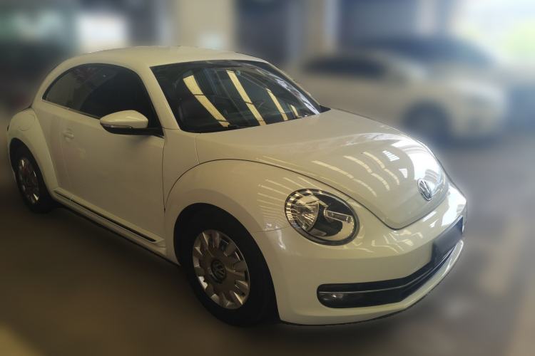 Used Volkswagen Beetle 2014 1.2TSI Fashion Edition Front Right 45 Deg