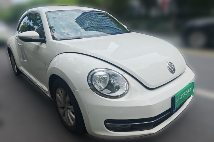 Used Volkswagen Beetle 2014 1.2TSI Fashion Edition Front Right 45 Deg