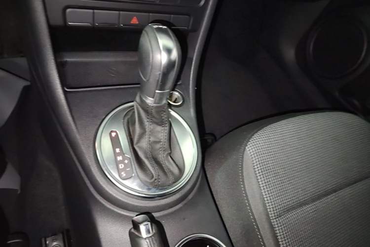 Used Volkswagen Beetle 2014 1.4TSI Fashion Edition Gear Lever