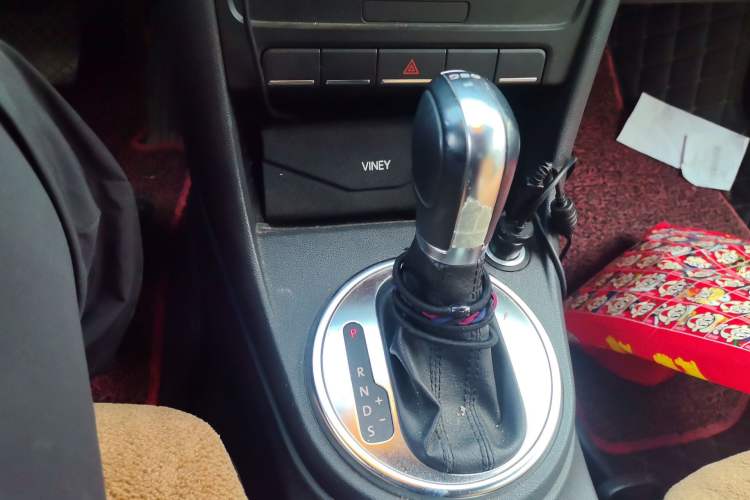 Used Volkswagen Beetle 2014 1.4TSI Fashion Edition Gear Lever