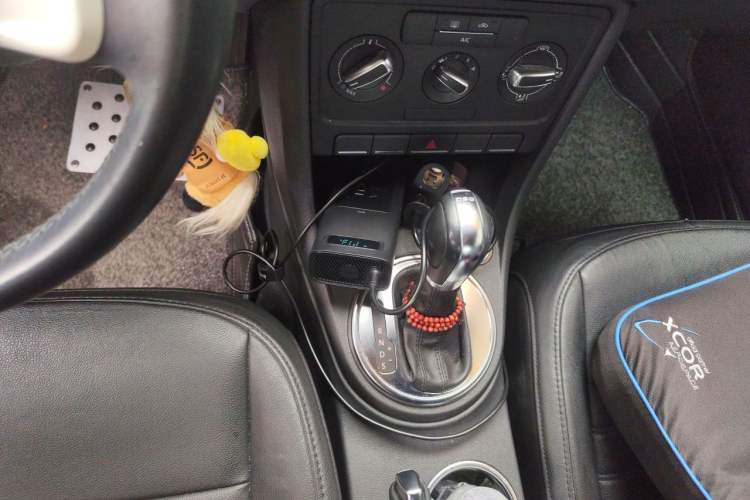 Used Volkswagen Beetle 2014 1.4TSI Fashion Edition Gear Lever