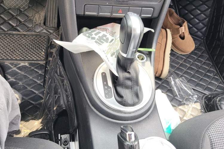 Used Volkswagen Beetle 2014 1.4TSI Fashion Edition Gear Lever