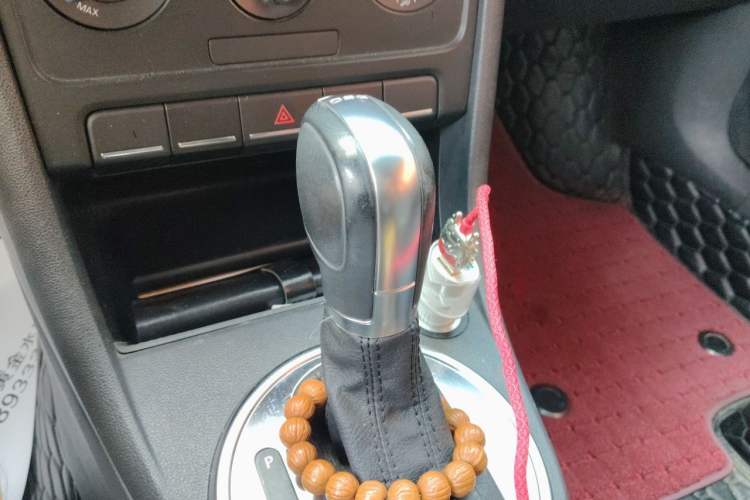 Used Volkswagen Beetle 2014 1.4TSI Fashion Edition Gear Lever