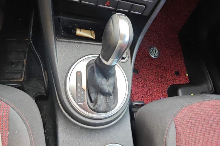 Used Volkswagen Beetle 2014 1.4TSI Fashion Edition Gear Lever