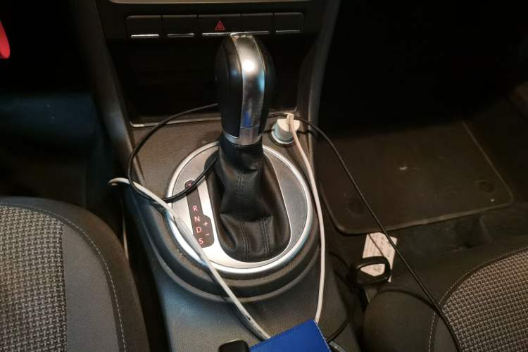 Used Volkswagen Beetle 2014 1.4TSI Fashion Edition Gear Lever